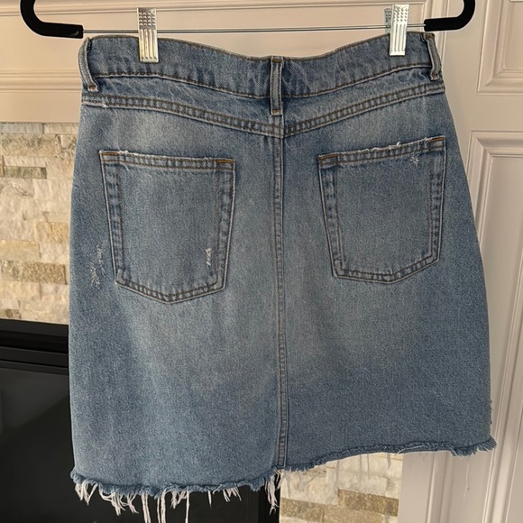 Zara Denim Mini Skirt with Frayed Hem - Picture 5 of 5